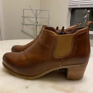 dansko harlene ankle boot